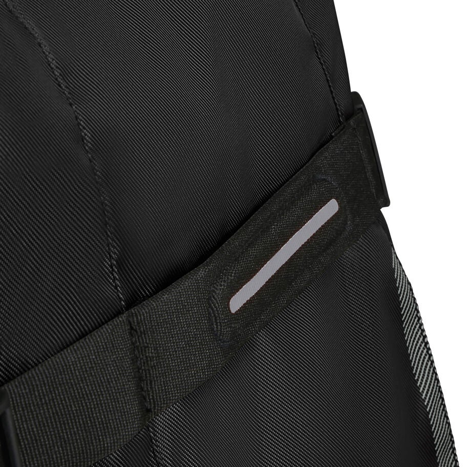 Urban Track Large Wheeled Duffel in the color Final Clearance | Asphalt Black. image number 5
